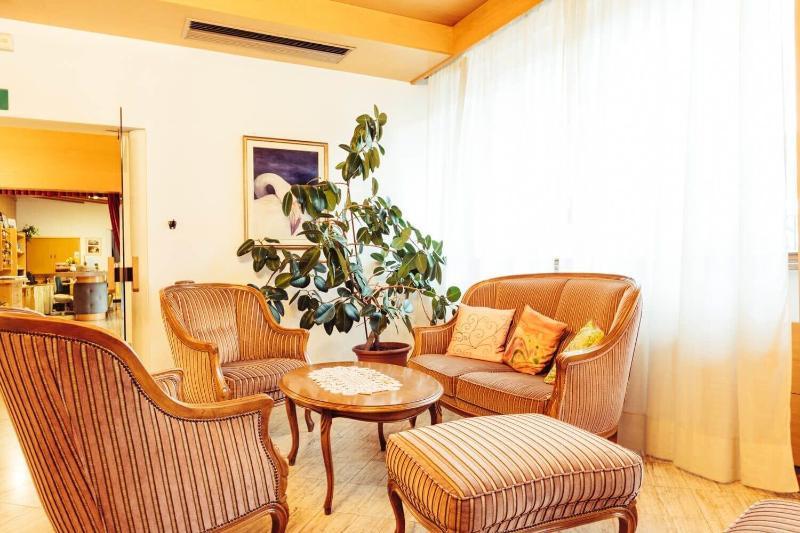 Bio Hotel Kaufmann Ora / Auer Bagian luar foto