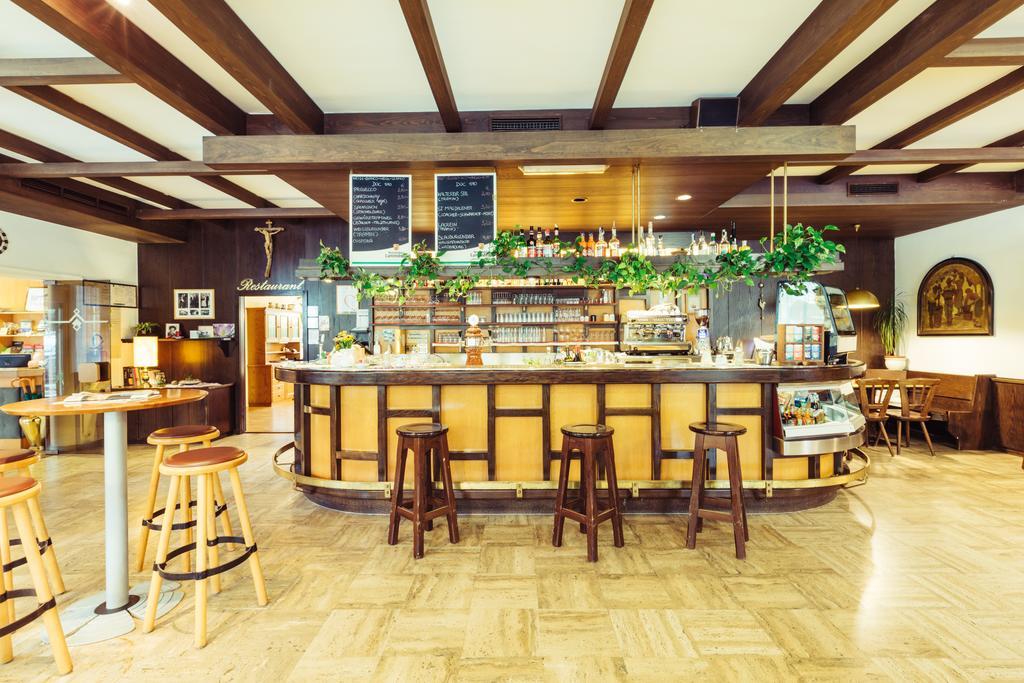Bio Hotel Kaufmann Ora / Auer Bagian luar foto
